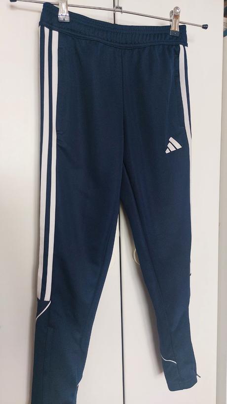 Futbalové nohavice adidas 1x oblečené, adidas,140