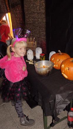 Cyklámenová chlpatá bundička na 4/6 rokov, 116