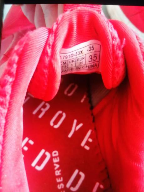 Botasky reserved, reserved,35