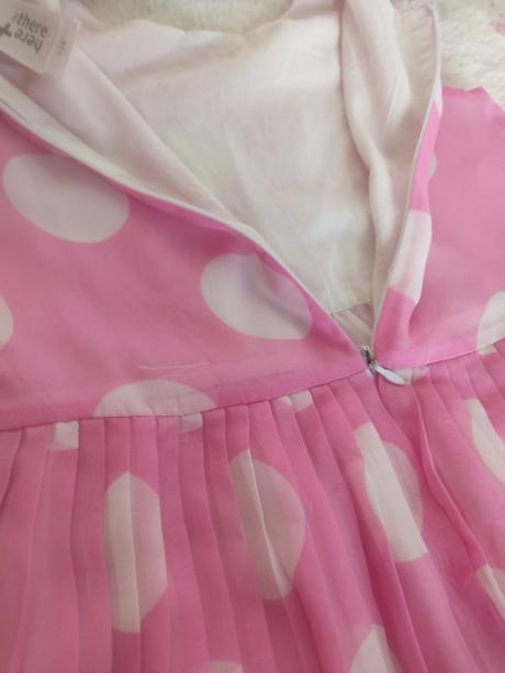 Šaty bodkované, c&a,134