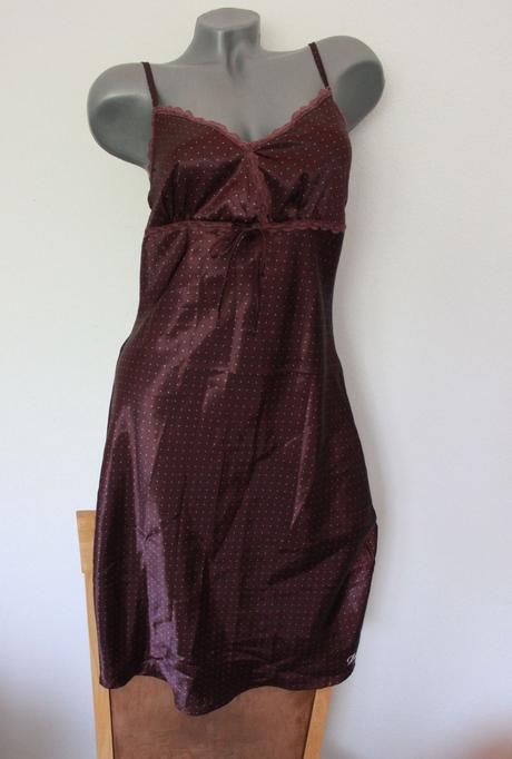 Nocna kosela zn. lascana - povodne stala 39eur, s