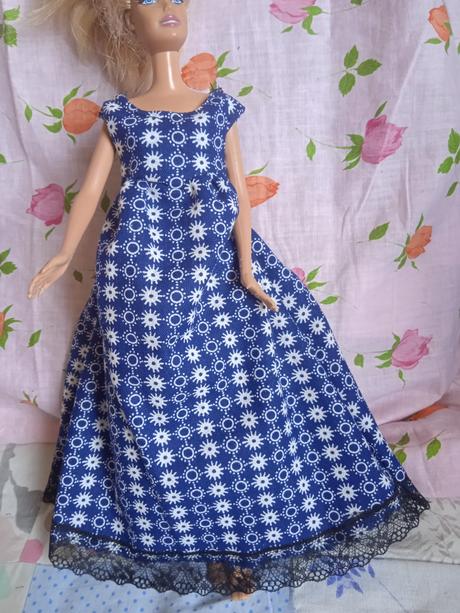 Barbie šaty,