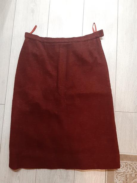 Damska hrubsia sukna, 42