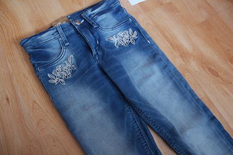 Rifle s kvetinkovou aplikáciou, h&m,134