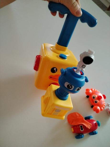 Kreatívna hra s balonmi,