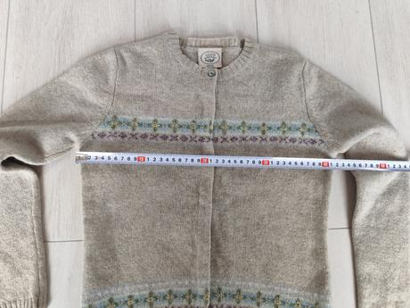 Predám chlapčenský sveter, laura ashley