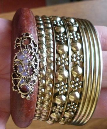 Dievčenské náramky,