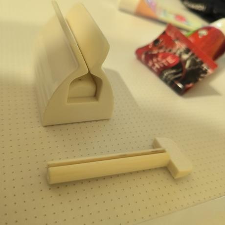 Držiak na zubnú pastu, 