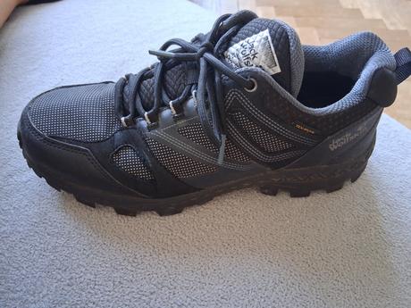 Turistické topánky tenisky botasky, jack wolfskin,41