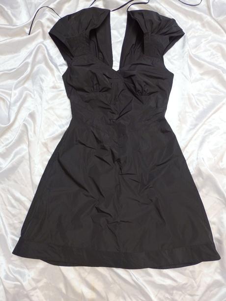 Luxusne velmi pekne štylove saty, 36