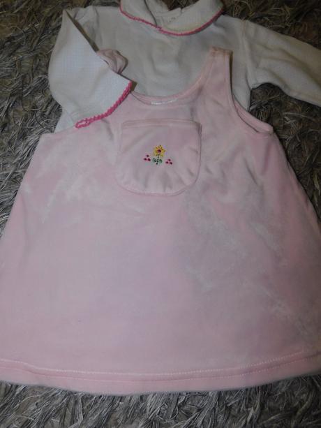 Body +šaty suprava 6-9mes., 68