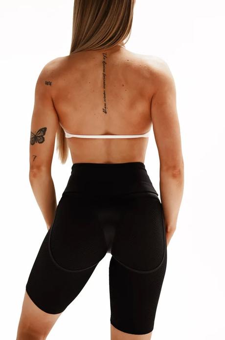 Štýlové biker booty šortky značky elime, pc 42 eur, m