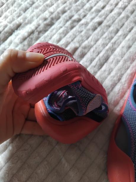 Športove sandale, nike,31