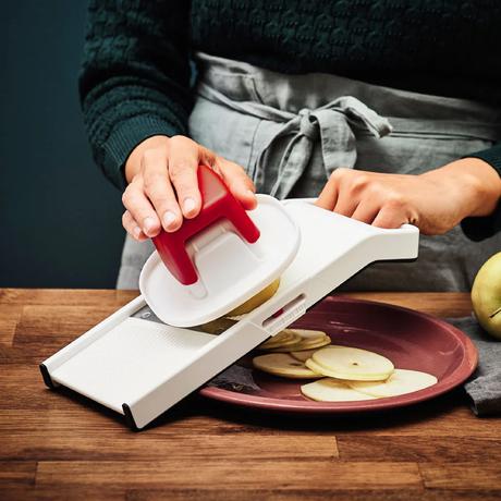 Krajáč zeleniny a ovocia (mandolina junior),