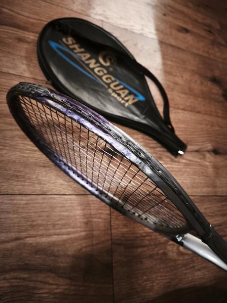 Badmintonová raketa shangguan sport + obal,
