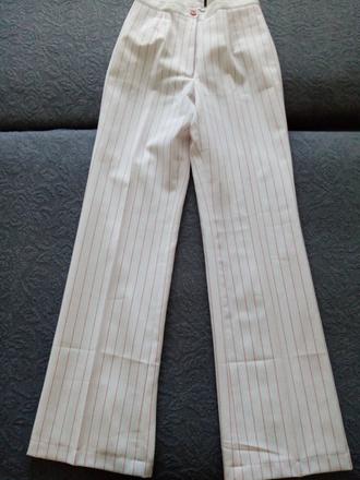 Bielé nohavice s pásikmy, 36