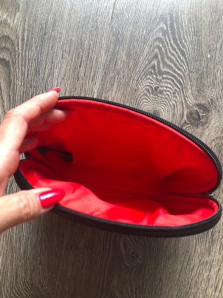 Guess kozmetická tasticka, 