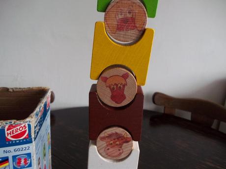 Drevená veža - zvieratká,