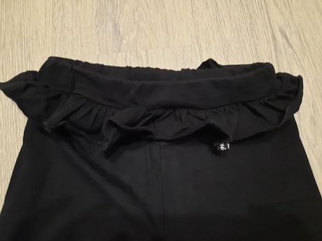 Legíny s volánom, 152