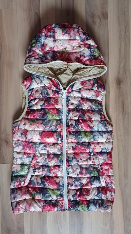 Kvetovaná vesta s kapucňou, m