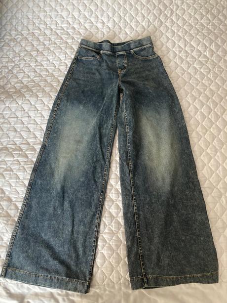 Rozsirene dzinsy hm, h&m,146