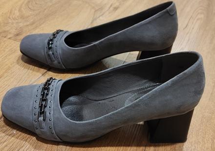 Poltopánky zn.caprice, 38