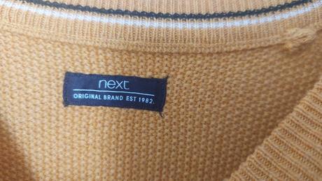 Sveter next, next,122