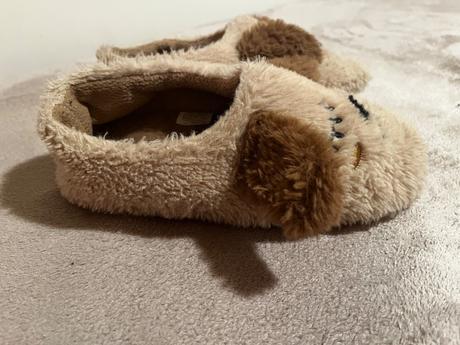 Plyšové papučky, 36