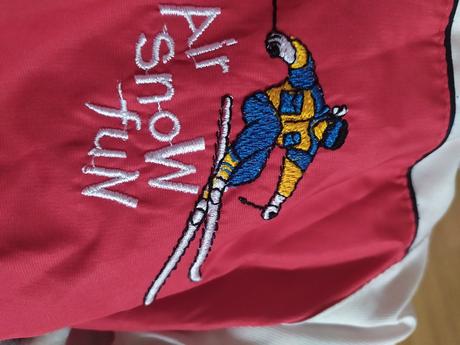 Dievcenska kombinezka, 92