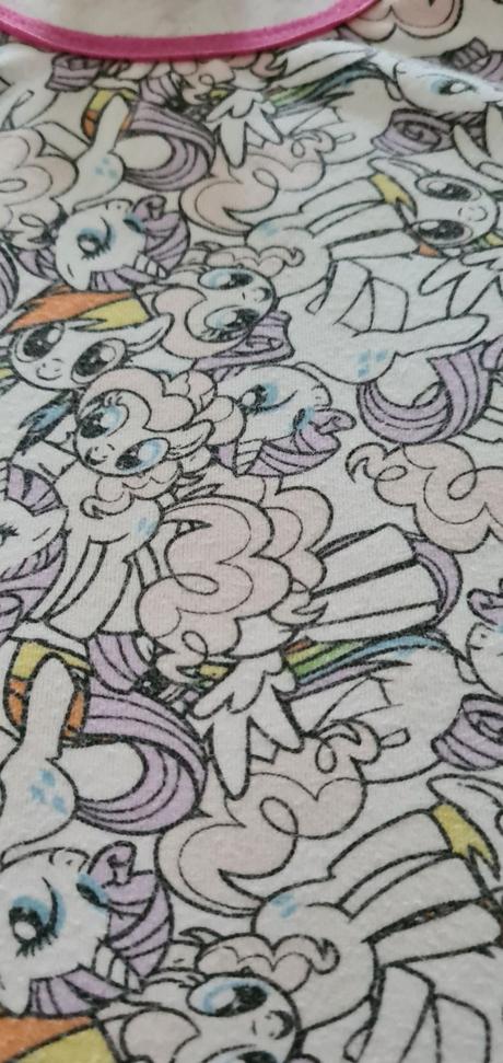 Tielko pre dievča, 98