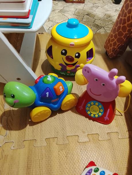 Detské hračky zo zvukom, 