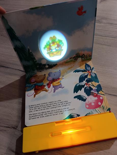 Knižka s projektorom,