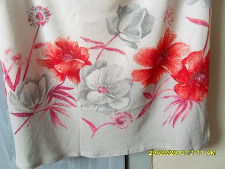 Kvetovaný kostým na leto 36/38, s