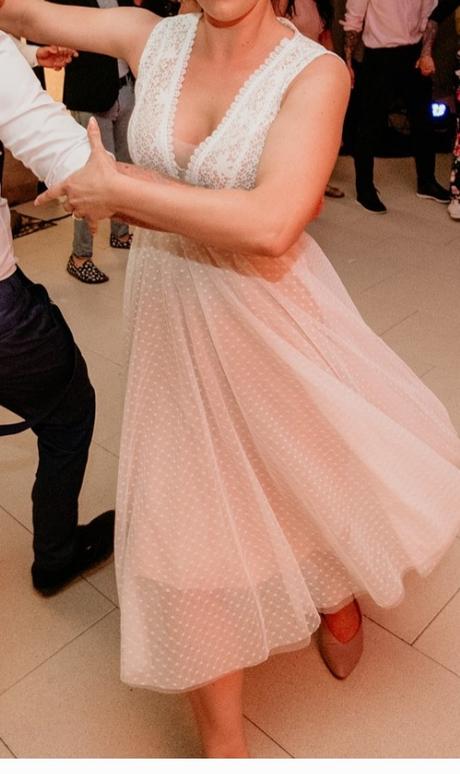 Čipkované šaty, m