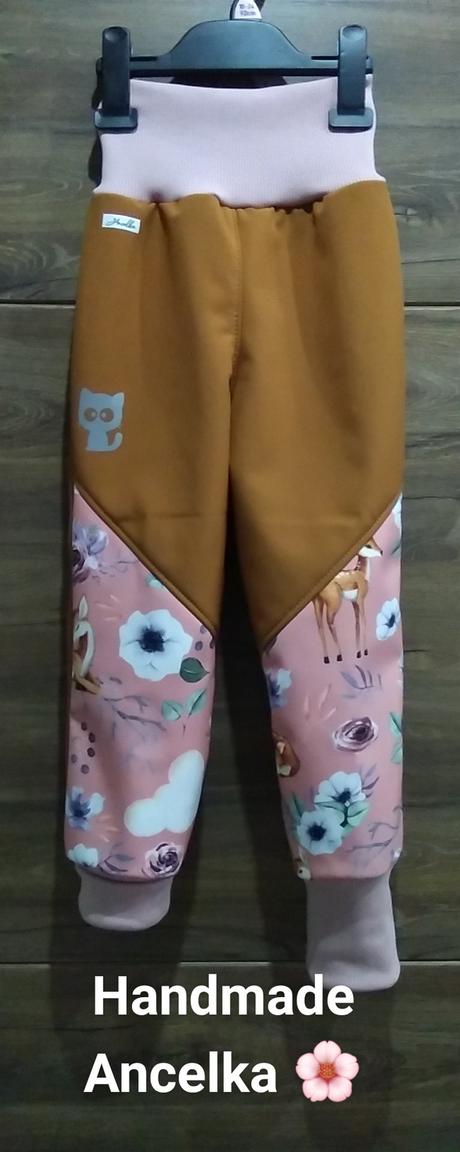 Softshellová vesta s vreckami a kapucňou, 74 - 140