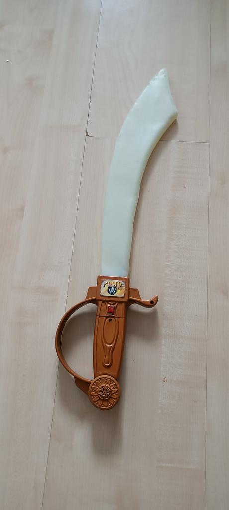 Nádherné bezpečné penové meče (a iné) + doplnky, 