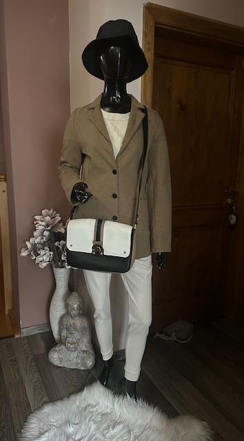 Krásne hnedé športové sako zn. magenta, m