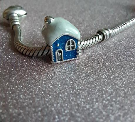 Prívesok zasnežený domček, 