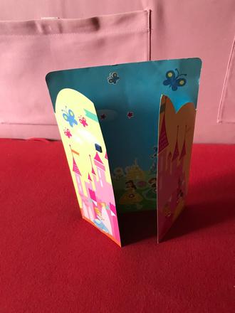 Papierovy zámok,rozkladací 20 - 30 cm,