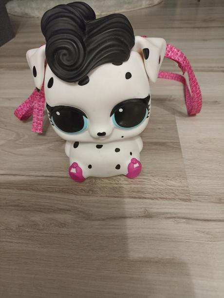 Lol pokladnička s batôzkom,