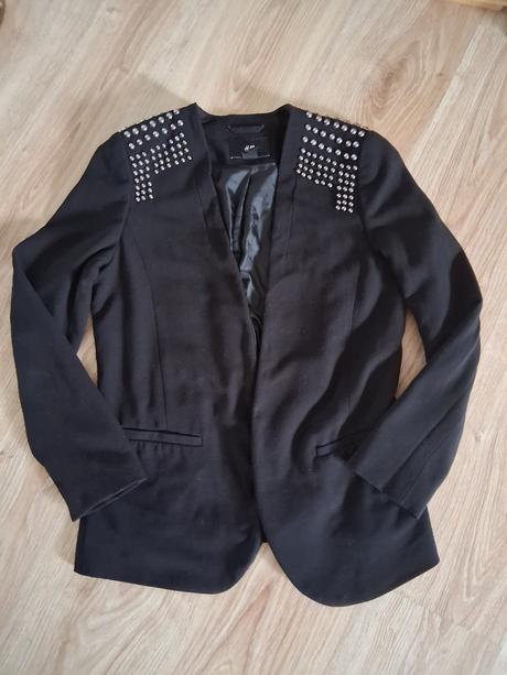 Čierne sako s kovovými aplikáciami, h&m,38