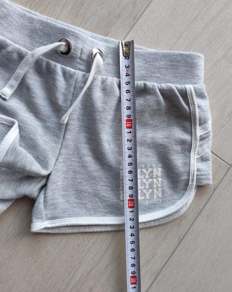 Predam dievcenske kratasy, 134