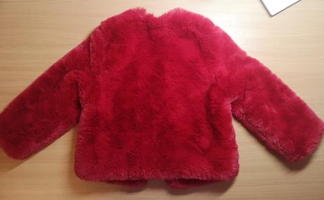 Červený kožušinový kabátik so zapínaním na 1gombík, h&m,92