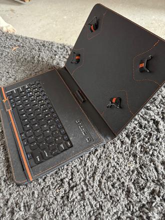 Obal na tablet,