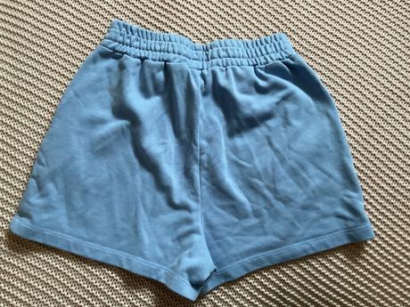Šortky, 152