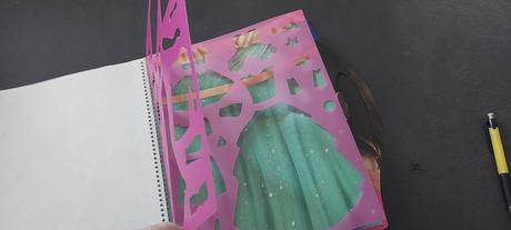 Top models aktivity book - pracovny zosit, 