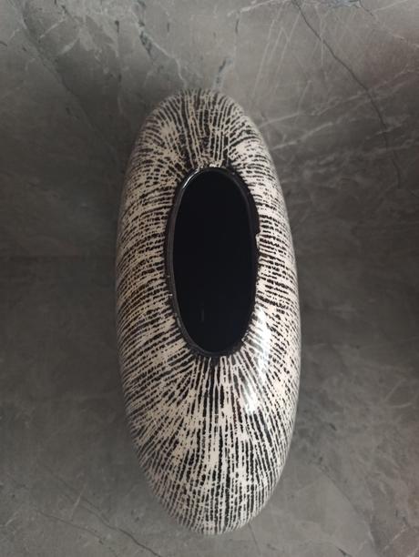 Extravagantná váza, 