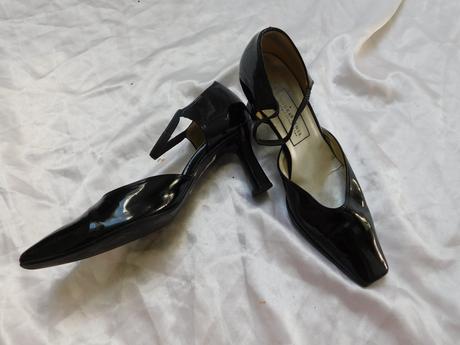 Pekne lakovane sandalky, c&a,38