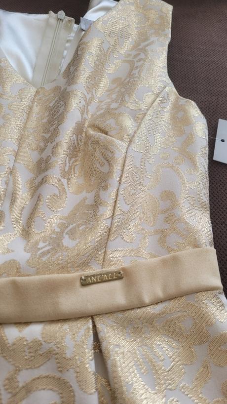 Bezovo zlate saty, m