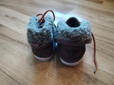 Zateplene cizmickove capačky, 18